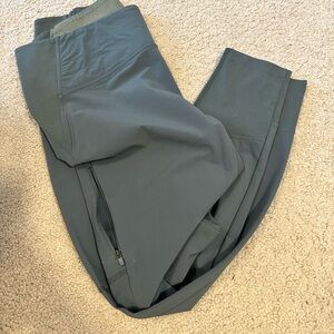 Mountain Hardwear Dark Gray Leggings